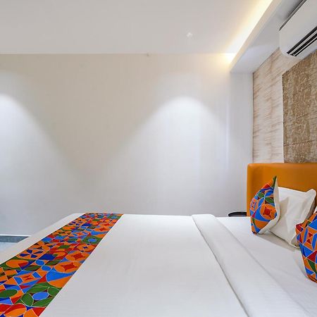 Fabhotel Prime Cloud 5 Studios Hyderabad Eksteriør billede